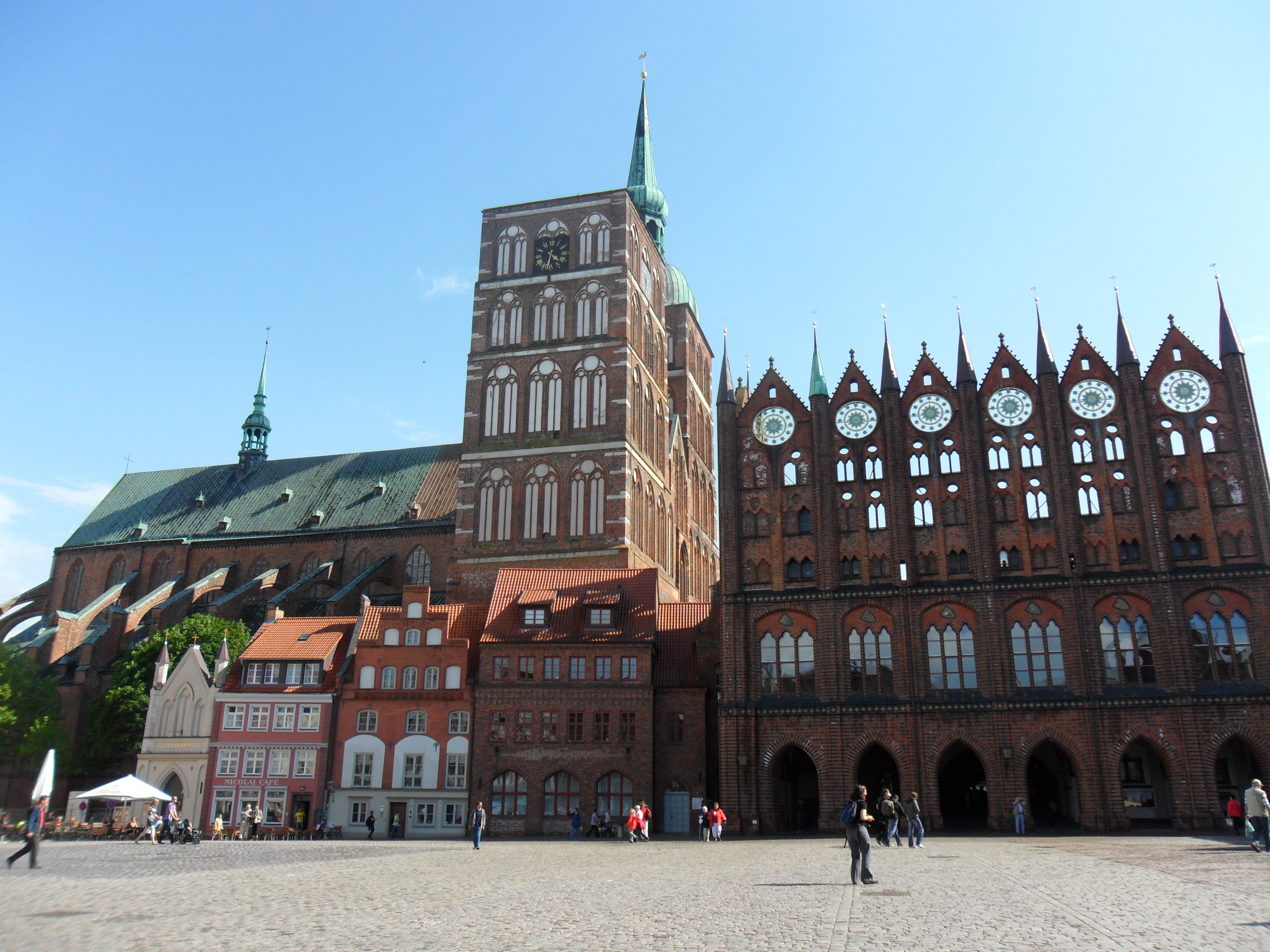 Alter Markt mit St. Nikolai und Rathaus